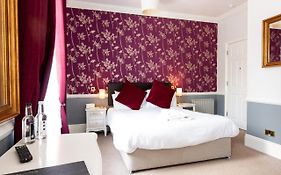 Woodlands Lodge Hotel